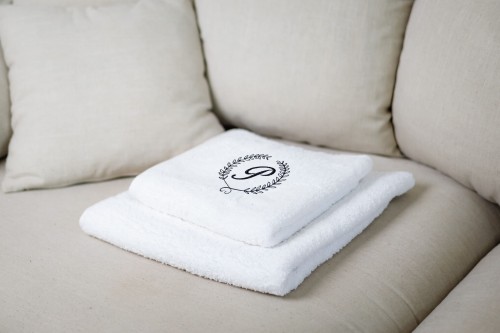 ręcznik do twarzy biały z haftem