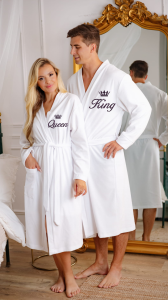 Komplet szlafroków welurowych, bawełnianych dla pary  Queen, King z koroną, haftem na piersi