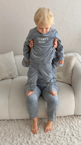 Komplet dresowy dziecięcy welurowy, bawełniany z Twoim napisem, personalizowany haftem